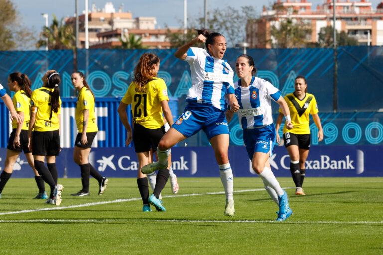 El Espanyol Femenino celebra el 1-1 ante el Europa
