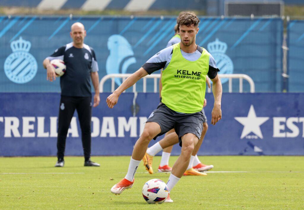 Javi Puado solo piensa en ascender con el Espanyol