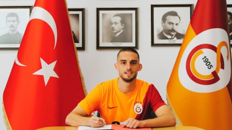 El Espanyol vuelve a por Berkan Kutlu Berkan Kutlu viste la camiseta del Galatasaray en su presentación