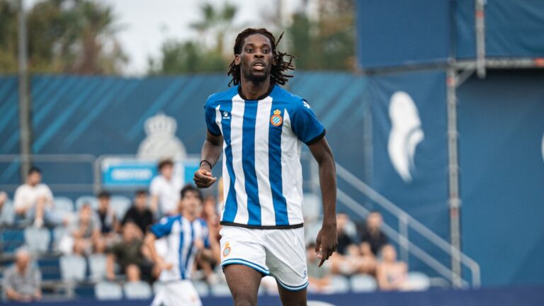 Christ Letono, otra salida del Espanyol B Christ Letono, en un amistoso con el Espanyol B