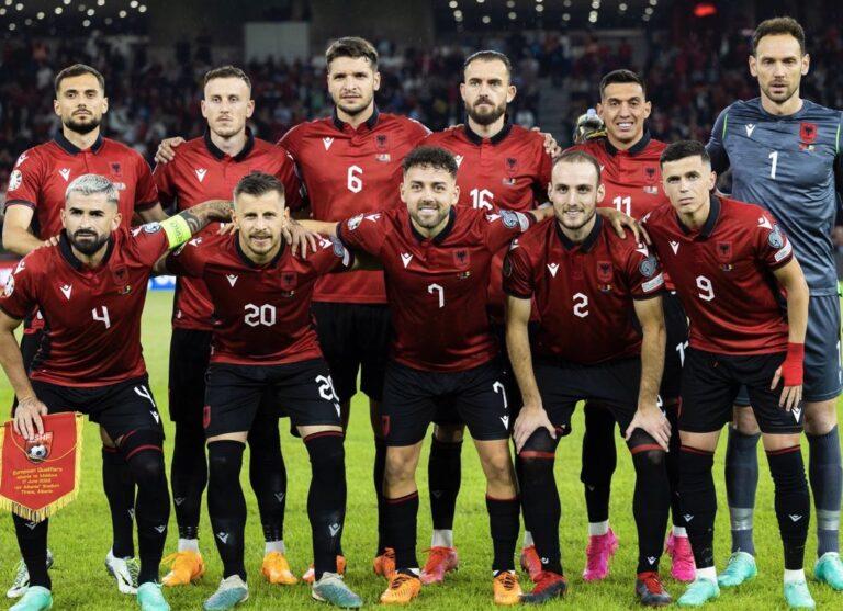 Keidi Bare en un partido como titular con Albania