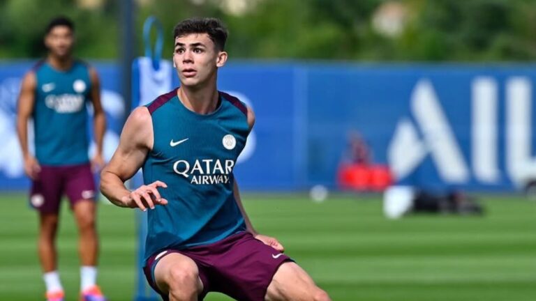 La cesión simple, la fórmula del Espanyol para fichar a Moscardo Gabriel Moscardo entrena con el PSG