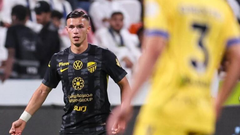 Jan-Carlo Simic tiene minutos en una victoria del Al Ittihad
