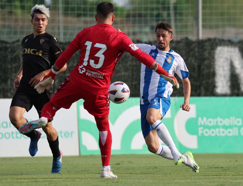 Jofre Carreras durante el encuentro ante el Cadiz CF