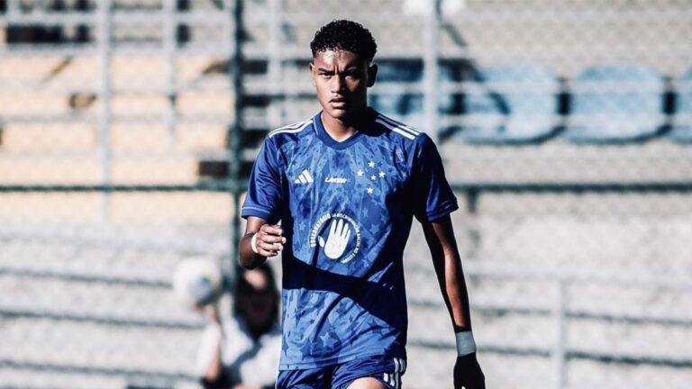 Kaique Kenji, con el Cruzeiro