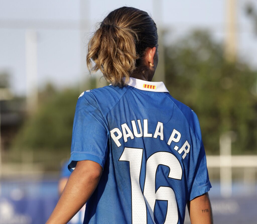 Paula Perea fue titular en el primer amistoso de la pretemporada del Espanyol Femenino