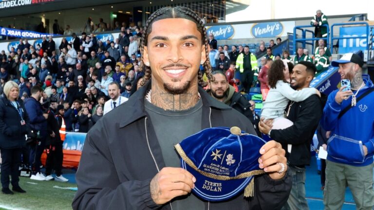 Tyrhys Dolan, feliz por volver a Ewood Park