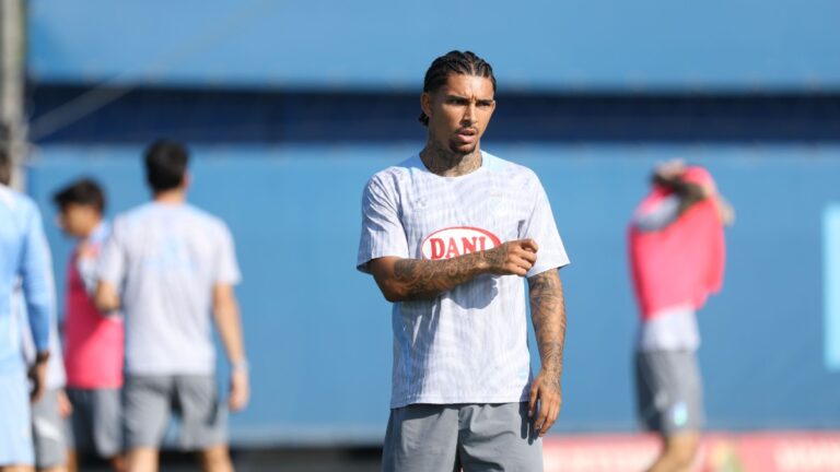 Tyrhys Dolan entrena en la CE Dani Jarque