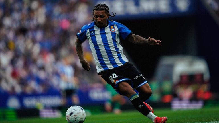 Tyrhys Dolan, titular en el debut del Espanyol en LaLiga