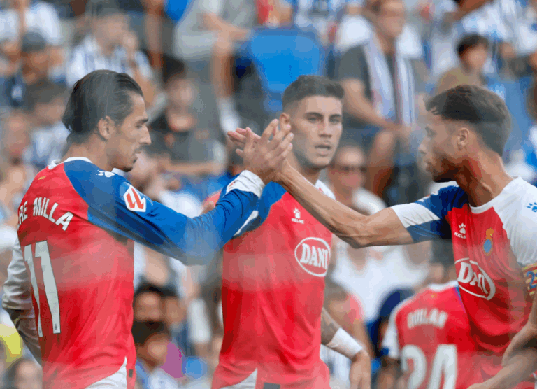 Espanyol celebracion gol ante Real Sociedad Roberto Puado Milla