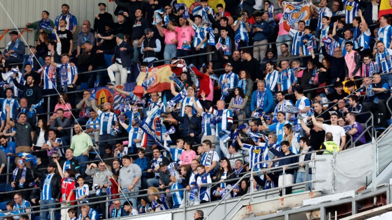 La afición perica en la última visita el campo del Real Madrid