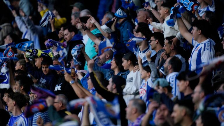 La afición perica respondió con nota en el Espanyol - Athletic Club