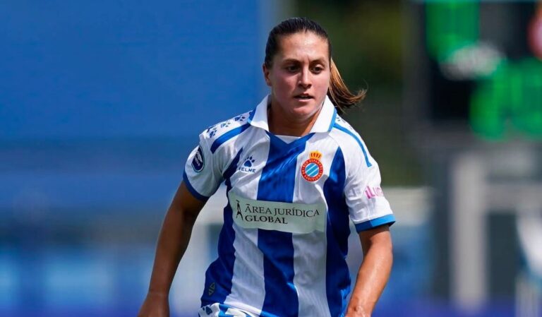 Aina Duran defiende la blanquiazul en Liga F