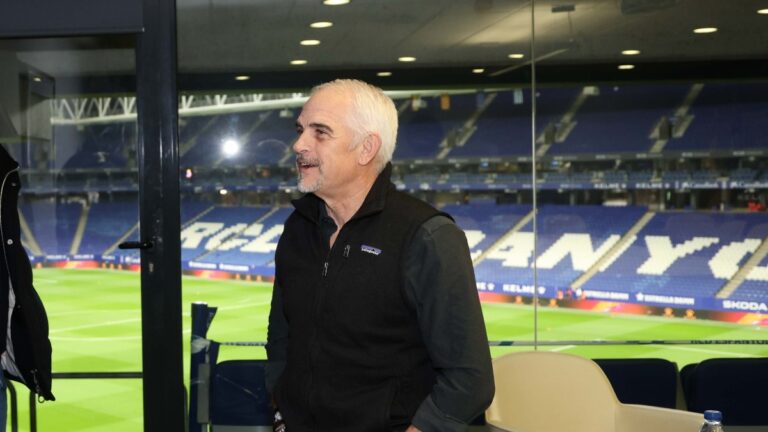Alan Pace le da la bienvenida a Cyril Ngonge