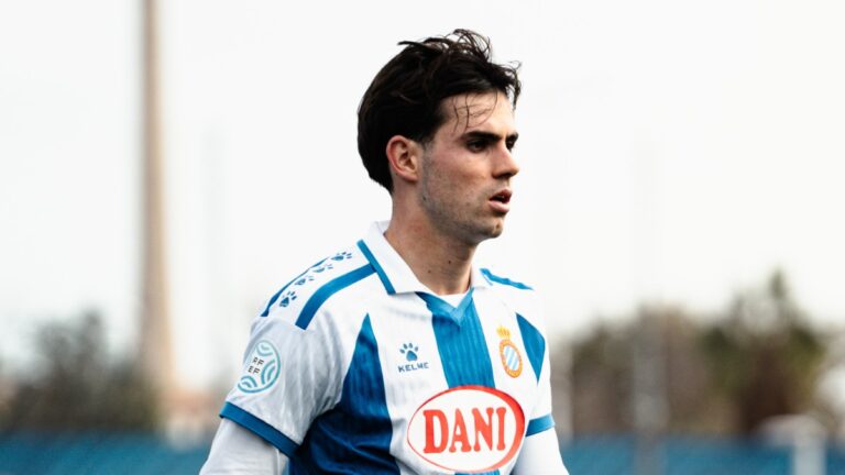 Álex Almansa, durante el Espanyol B - CE Andratx