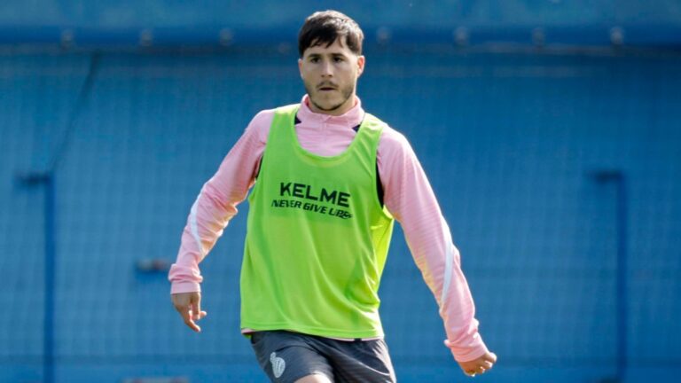 Álvaro Tejero, en un entrenamiento previo al Espanyol - Girona FC