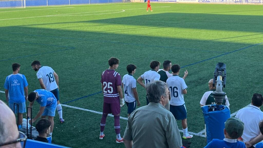 CF Vilanova i la Geltrú - Espanyol B: El filial cae sobre la bocina (2-1) 1 Àlex Almansa jugó media hora con el Espanyol B