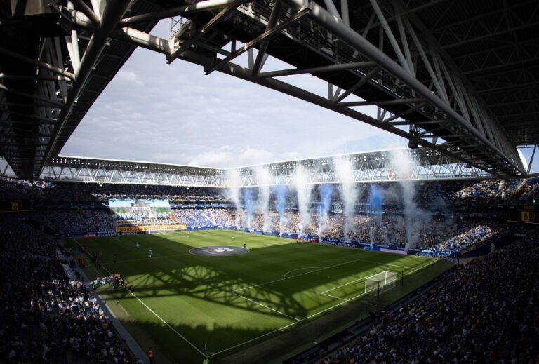 El RCDE Stadium cumple 17 años atesorando recuerdos El templo blanquiazul se viste de gala en un hito histórico