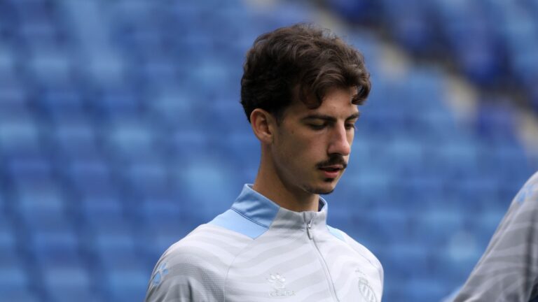 Antoniu Roca, en un entrenamiento con el Espanyol en el RCDE Stadium