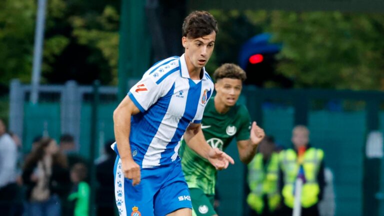 Antoniu Roca tuvo minutos, saliendo desde el banquillo, en el VfL Wolfsburgo - Espanyol
