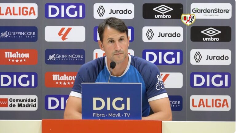 Beñat San José, en la sala de prensa de Vallecas