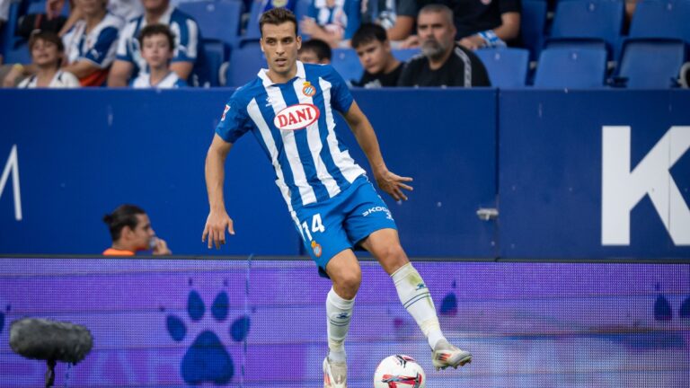 Brian Oliván jugó la segunda parte de la victoria del Espanyol - Rayo Vallecano en el RCDE Stadium