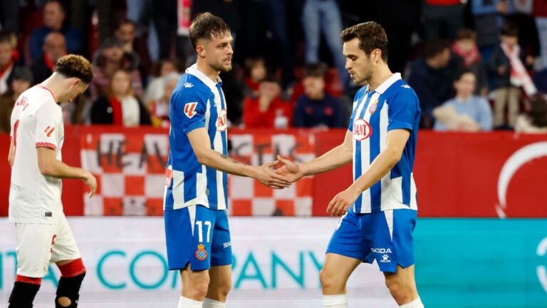 Brian Oliván fue titular en el Sevilla FC - Espanyol