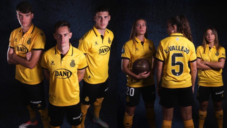 Los jugadores y jugadoras del Espanyol presentan la camiseta del 125 aniversario