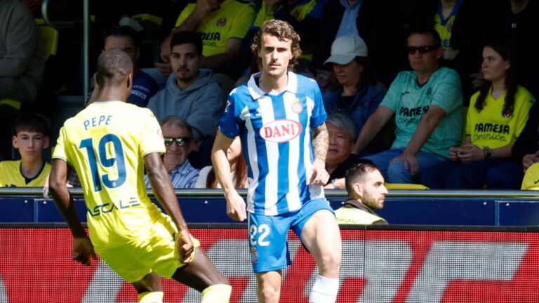 Carlos Romero jugó de titular en el Villarreal CF - Espanyol