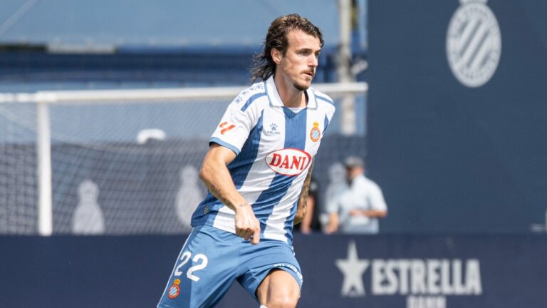 Carlos Romero tuvo minutos en el amistoso que enfrentó al Espanyol y al Pau FC