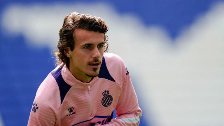 Carlos Romero, en un entrenamiento con el Espanyol