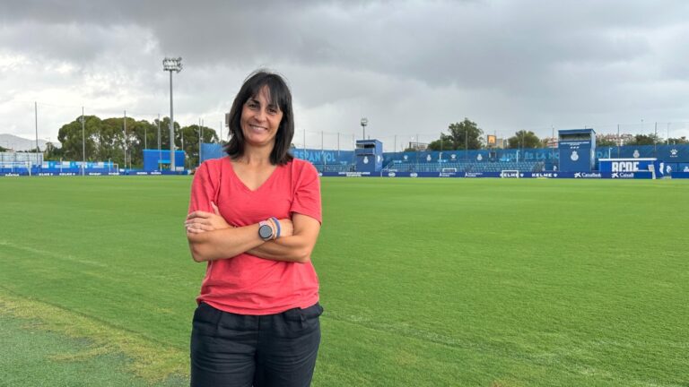 Carol Miranda, en el campo 1 de la CE Dani Jarque