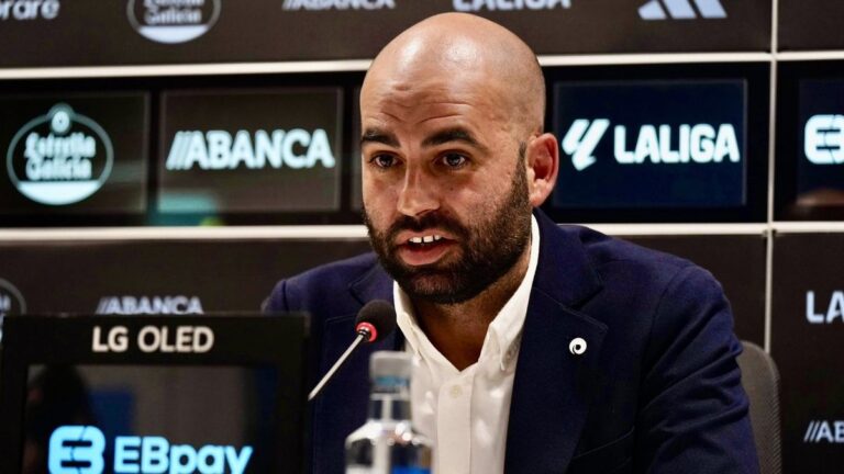 Claudio Giráldez, en la sala de prensa de Balaídos