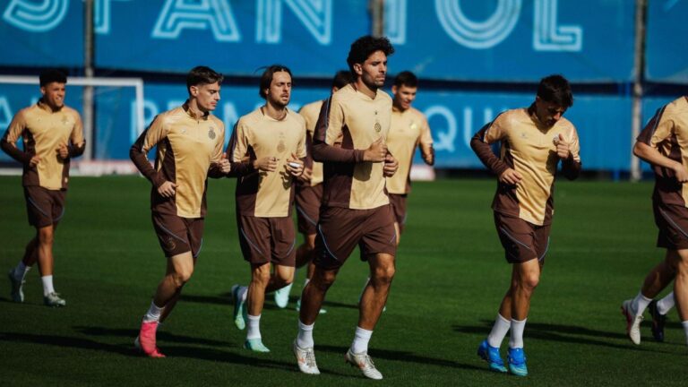 Jofre Carreras vuelve a entrenar con el Espanyol en la previa de la primera eliminatoria de la Copa del Rey