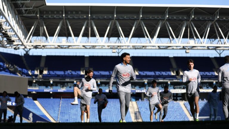 El Espanyol termina de preparar el partido en Balaídos en el RCDE Stadium