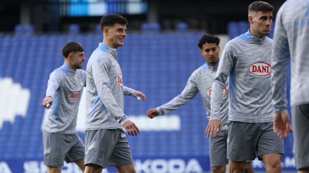 Ferran Gómez, en el último entrenamiento de la semana del primer equipo en el RCDE Stadium