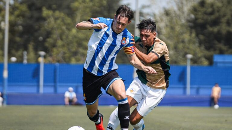 Pol Lozano, capitán del Espanyol ante el CE Sabadell de pretemporada