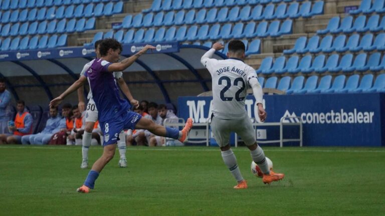 José Ángel López dio la asistencia de gol del Espanyol B ante el Atlético Baleares