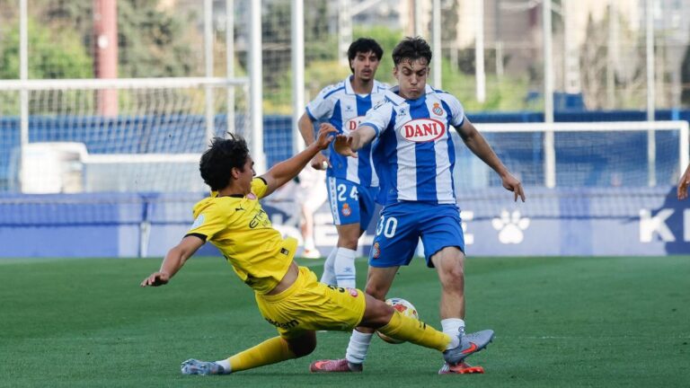 Espanyol B – Girona FC B: ¡Objetivo cumplido! (2-1) Jan Peries, durante el Espanyol B - Girona FC B