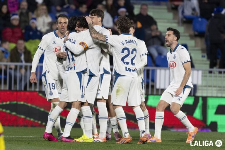 Los jugadores del Espanyol celebran el gol de Cabrera ante el Getafe CF