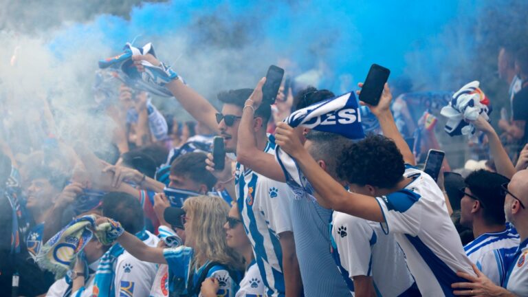 La Curva y la Juvenil 1991 preparan un recibimiento al autocar del Espanyol