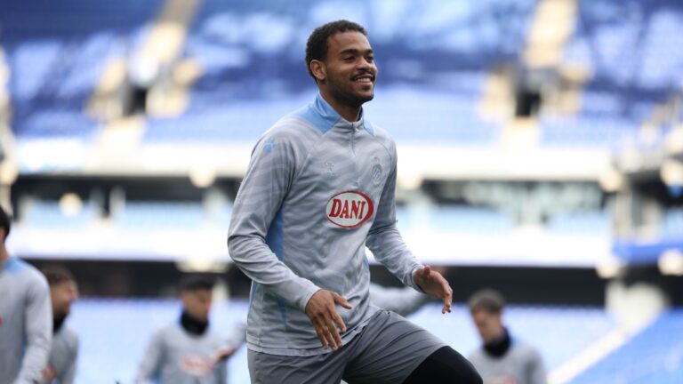 Cyril Ngonge, en un entrenamiento en el RCDE Stadium
