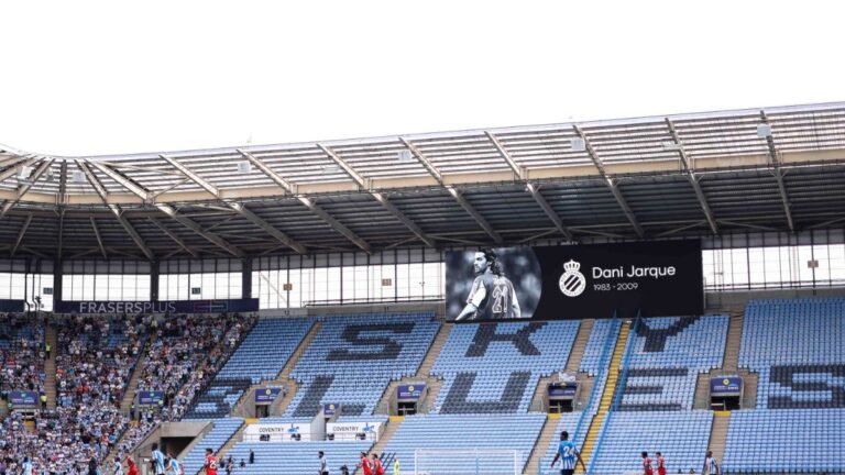Dani Jarque, presente en Coventry El minuto 21 del Coventry City FC - Espanyol recuerda a Dani Jarque