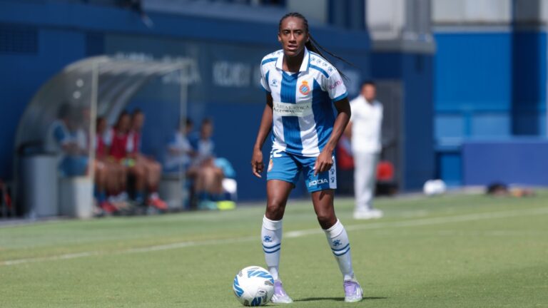 Daniela Caracas, en un partido de Liga F en la CE Dani Jarque