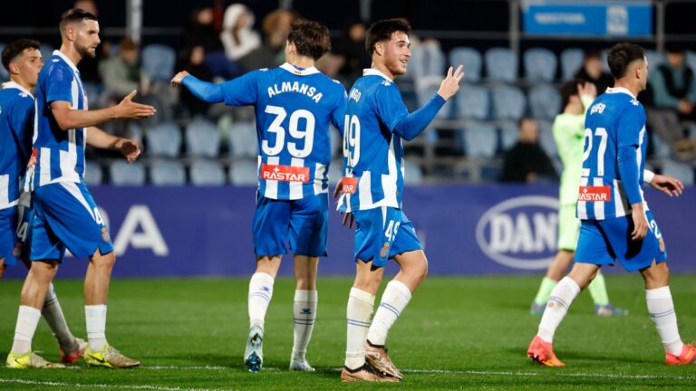 Víctor Mingo celebra su 'hat-trick' en la Copa Catalunya