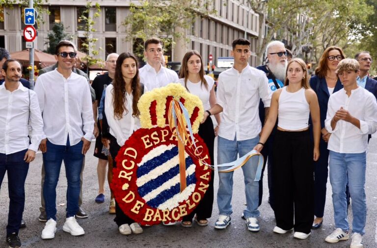 La cantera del Espanyol representa al club en la Diada de Catalunya