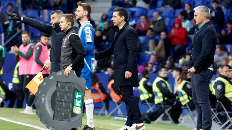 Diego Martínez va a hacer un cambio en el RCDE Stadium