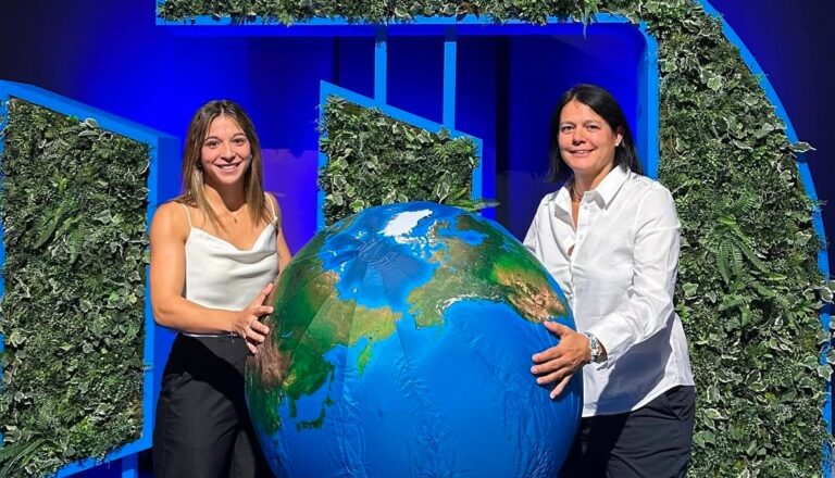 Judit Pablos y Dolors Ribalta representaron al Espanyol Femenino en la gala de la Liga F en Madrid
