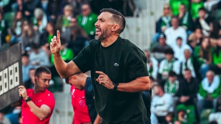 Eder Sarabia, en su etapa como entrenador del Elche CF