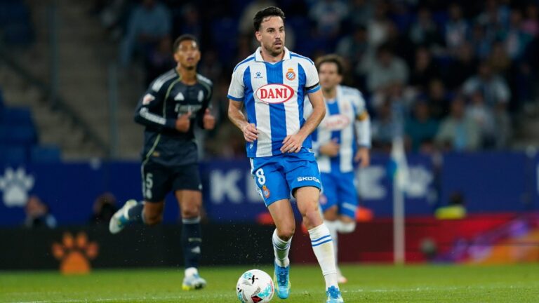 Edu Expósito, titular en el Espanyol - Real Madrid